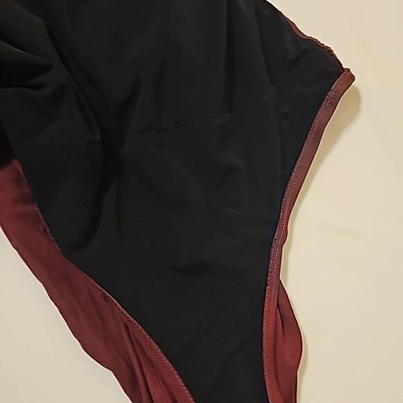 Sonnet Shores 1 pc. Burgundy Swimsuit 22W - Picture 10 of 10